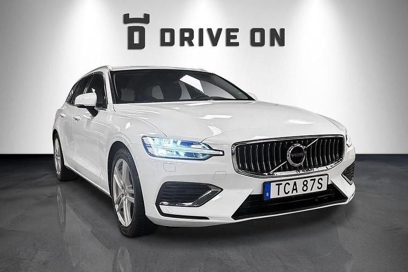 Vit Begagnad 2021 Volvo V60 Inscription Kombi | 307 900 kr - Bild 1/4