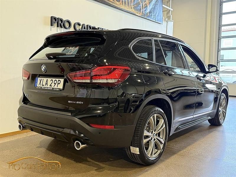 Begagnad BMW X1 Sport Line 192 HK (141 kW) 2019 Svart SUV
