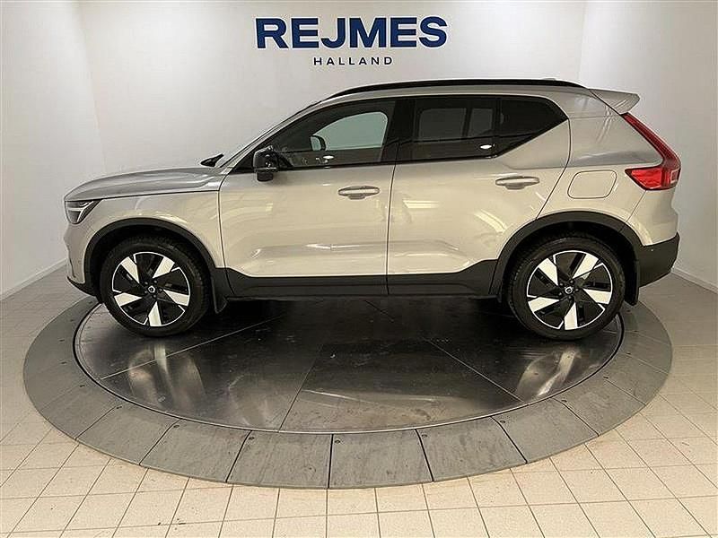 Begagnad Volvo EX40 Plus 188 kW (256 HK) 2025 Silver SUV