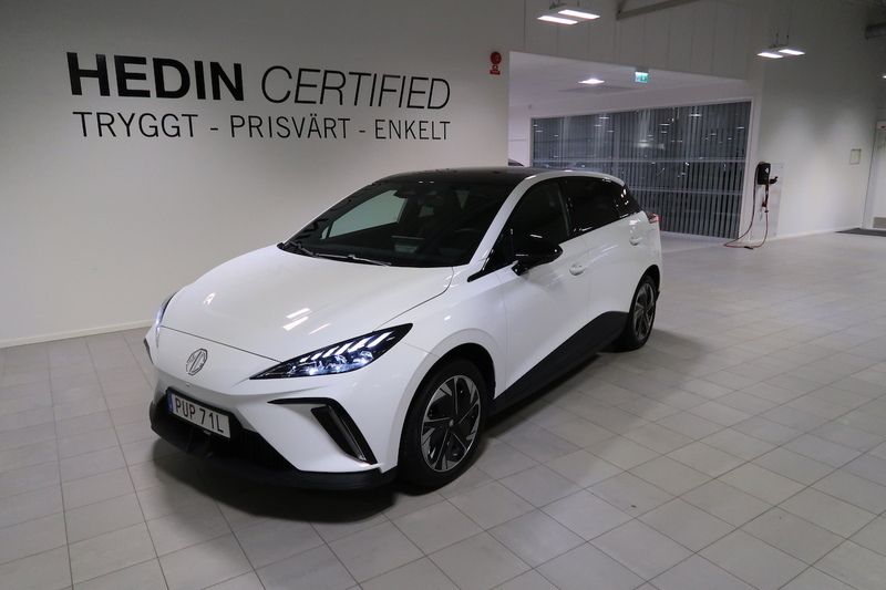 Vit Begagnad 2022 MG MG4 EV Luxury Halvkombi | 309 900 kr (Dyr) - Bild 1/4