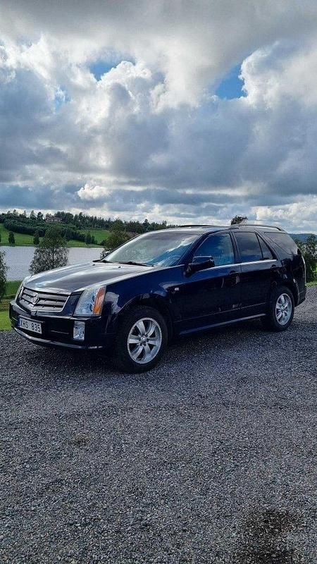Blå Begagnad 2005 Cadillac SRX SUV | 45 900 kr - Bild 1/4