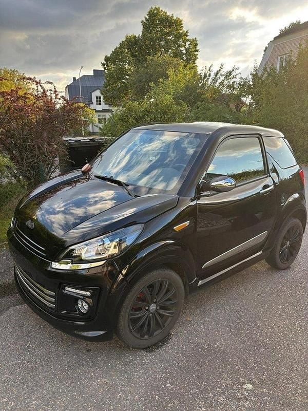 Begagnad 2018 Ligier JS50 Halvkombi | 85 000 kr - Bild 1/4