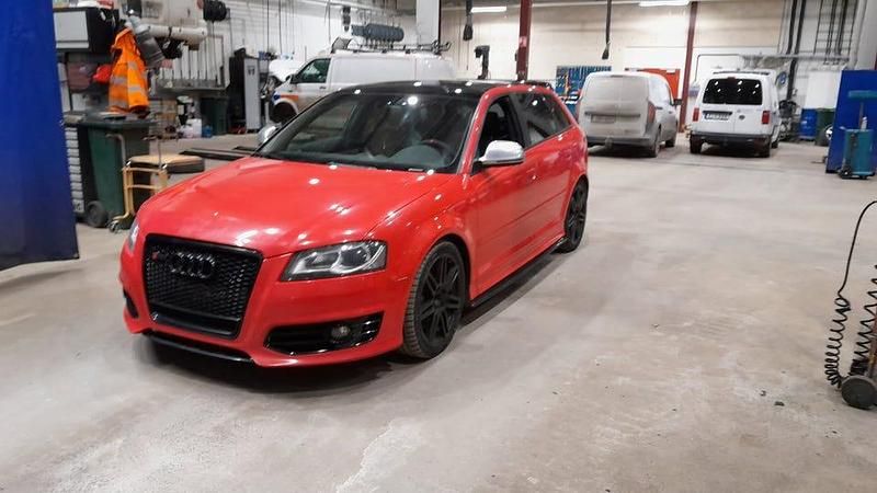 Begagnad 2010 Audi S3 Sportback Halvkombi | 130 000 kr (Dyr) - Bild 1/4