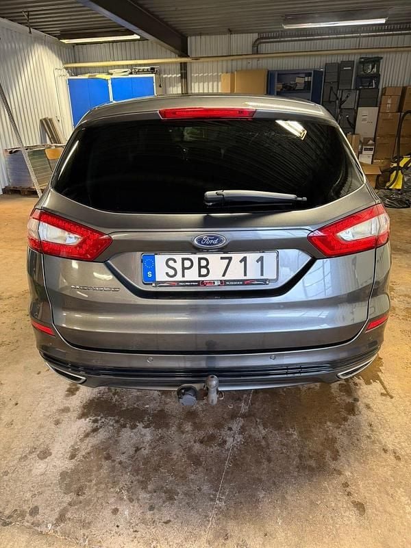 Begagnad Ford Mondeo 180 HK (132 kW) 2015 Kombi