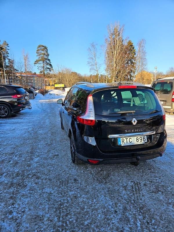 Begagnad Renault Grand Scénic III 110 HK (80 kW) 2014 Minibuss