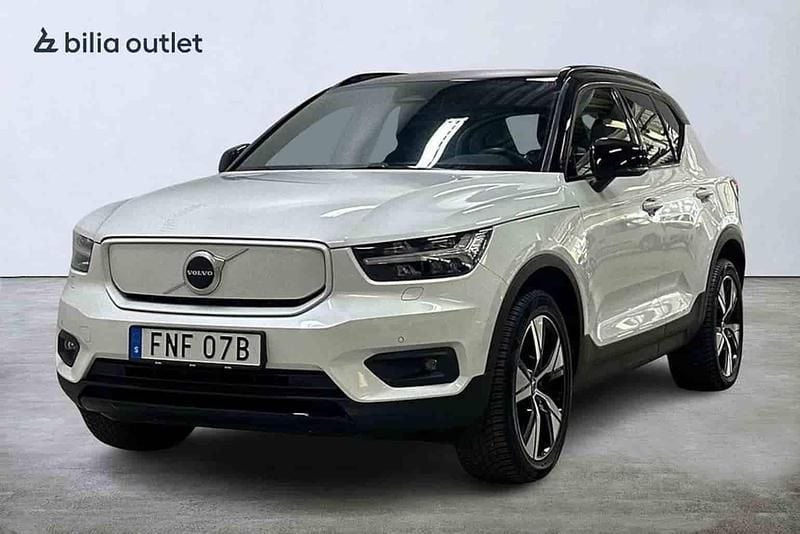 Vit Begagnad 2022 Volvo XC40 SUV | 339 900 kr - Bild 1/1