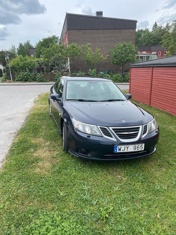 Begagnad 2010 Saab 9-3 Sedan | 42 000 kr (Bra pris) - Bild 1/4