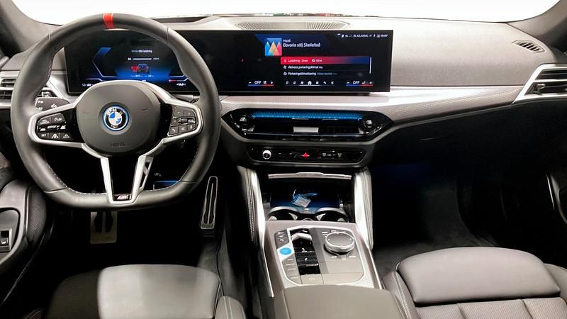 Begagnad BMW i4 Comfort Edition 442 kW (601 HK) 2025 Svart Sedan