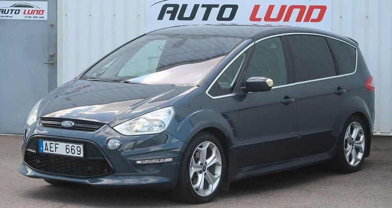 Grå (gråmetallic) Begagnad 2011 Ford S-MAX Sport Minibuss | 89 900 kr (Marknadspris) - Bild 1/4