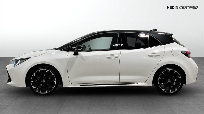 Begagnad Toyota Corolla 98 HK (72 kW) 2022 Vit Halvkombi