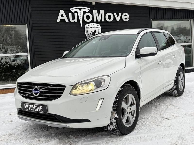 Vit Begagnad 2015 Volvo XC60 Momentum SUV | 145 000 kr (Bra pris) - Bild 1/4