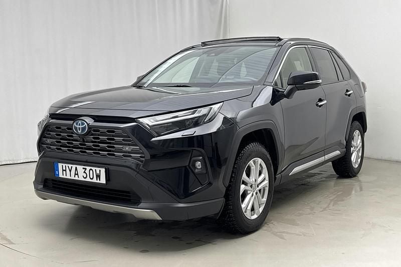 Svart Begagnad 2023 Toyota RAV4 Executive SUV | 379 000 kr (Bra pris) - Bild 1/4