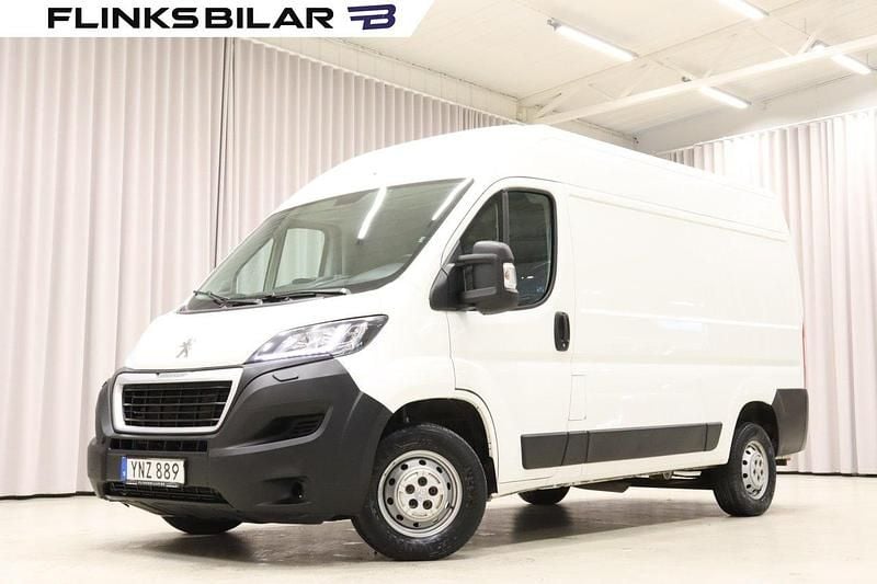 Vit Begagnad 2019 Peugeot Boxer Van | 139 700 kr (Bra pris) - Bild 1/4