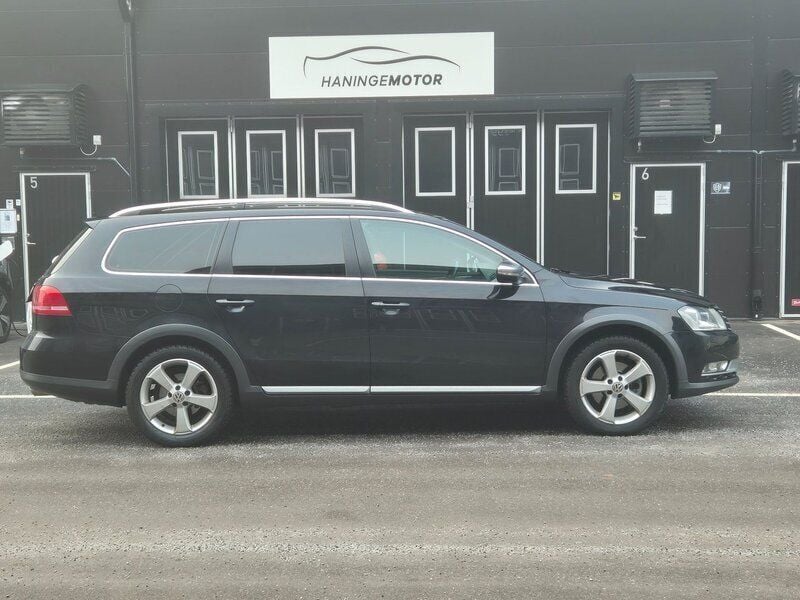 Svart Begagnad 2014 VW Passat Alltrack Kombi | 139 900 kr (Marknadspris) - Bild 1/4