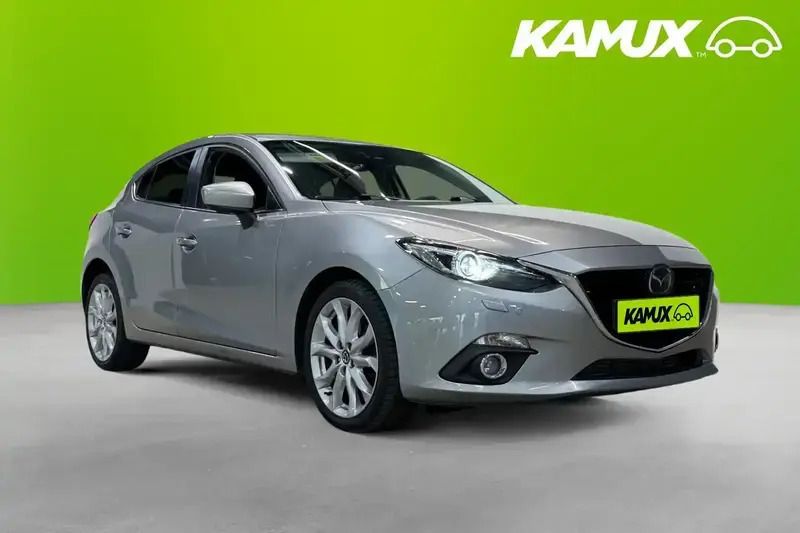 Silver/grå Begagnad 2015 Mazda 3 Inclusive Halvkombi | 138 800 kr (Marknadspris) - Bild 1/4