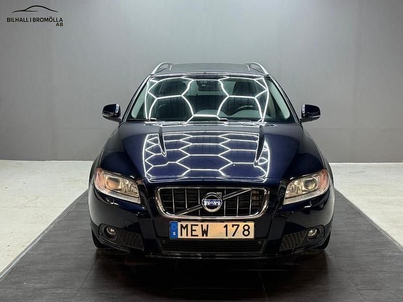 Blå Begagnad 2012 Volvo V70 Summum Kombi | 84 900 kr (Bra pris) - Bild 1/4