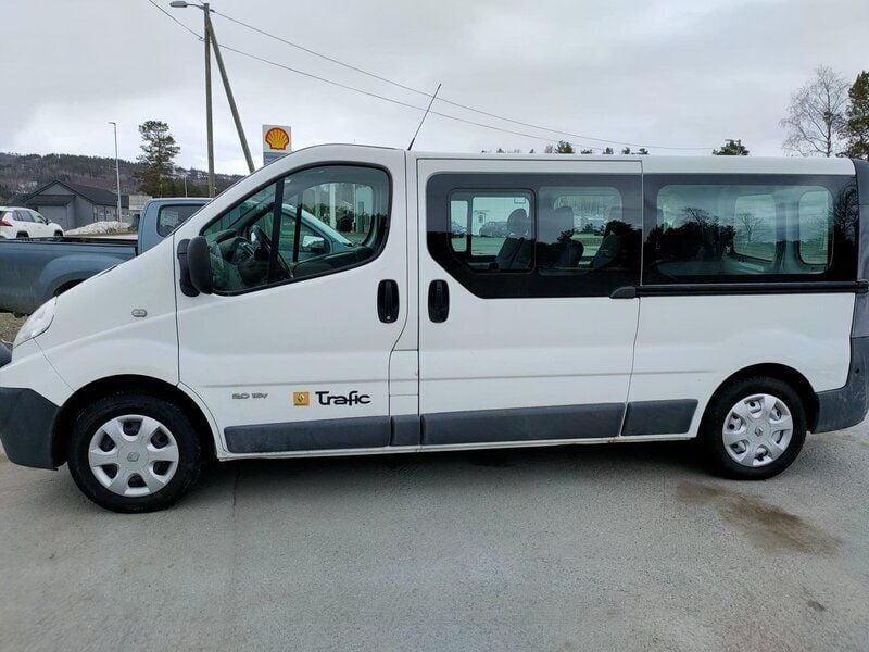 Vit Begagnad 2010 Renault Trafic Van | 120 000 kr - Bild 1/4