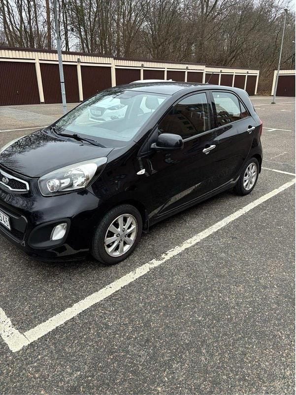 Svart Begagnad 2013 Kia Picanto Halvkombi | 35 000 kr (Superpris) - Bild 1/4