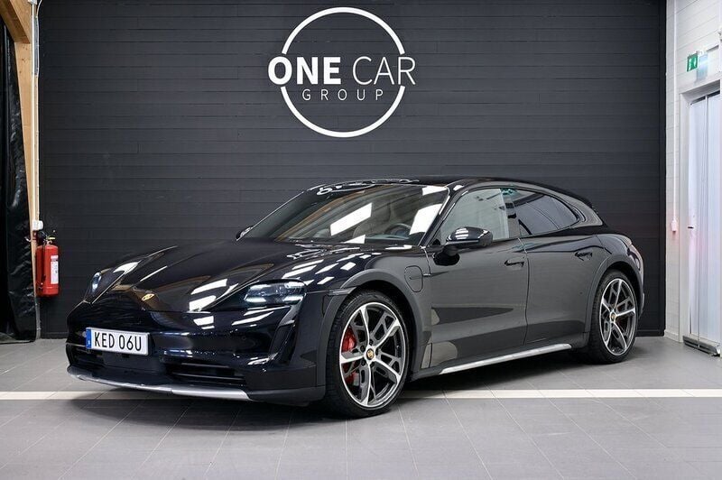 Svart Begagnad 2022 Porsche Taycan 4S Cross Turismo Sedan | 759 800 kr (Superpris) - Bild 1/4