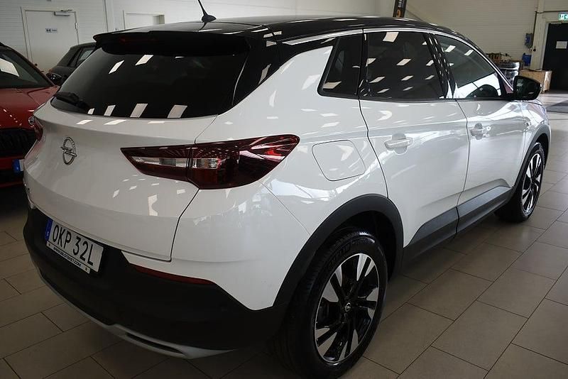 Begagnad Opel Grandland X Design Edition 131 HK (96 kW) 2020 Vit SUV