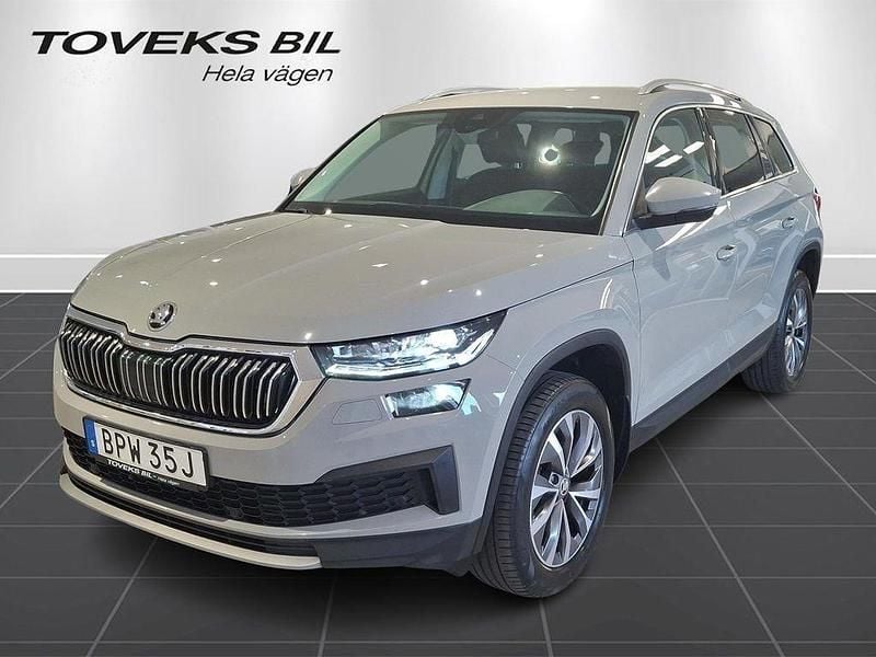 Grå (steel grey) Begagnad 2022 Skoda Kodiaq SUV | 299 000 kr (Bra pris) - Bild 1/4