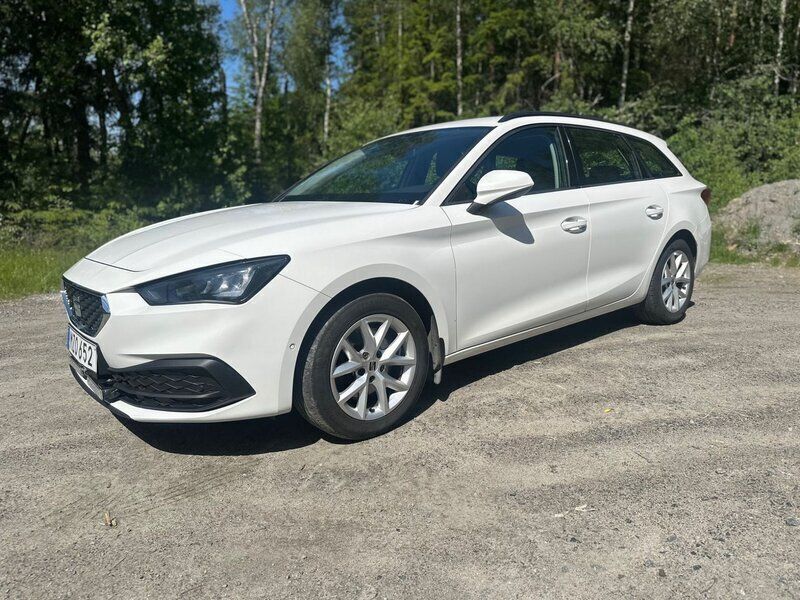 Vit Begagnad 2022 Seat Leon ST 4Drive Kombi | 169 900 kr - Bild 1/4