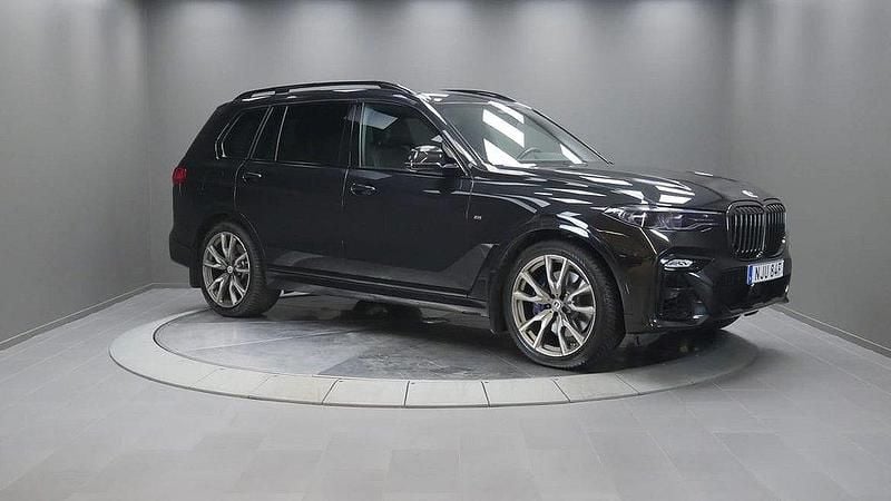 Svart Begagnad 2022 BMW X7 Executive SUV | 929 000 kr - Bild 1/4
