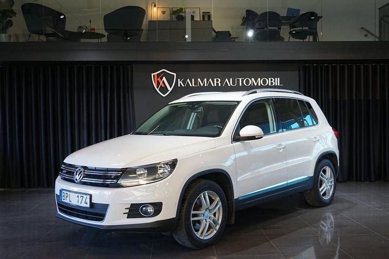 Vit Begagnad 2012 VW Tiguan Sportline SUV | 99 000 kr (Marknadspris) - Bild 1/4