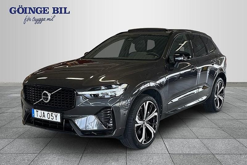 Grå Begagnad 2022 Volvo XC60 Plus SUV | 529 000 kr (Dyr) - Bild 1/3