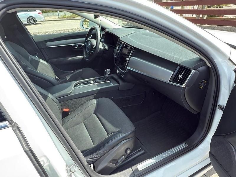 Begagnad Volvo V90 150 HK (110 kW) 2020 Kombi