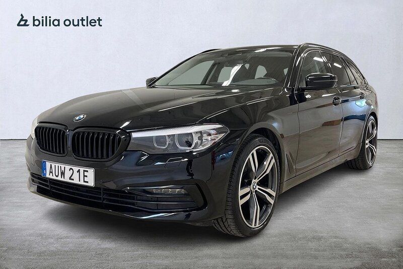 Svart Begagnad 2020 BMW 520 Kombi | 279 900 kr (Marknadspris) - Bild 1/4
