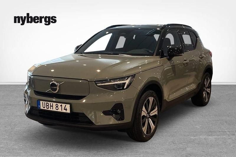 Begagnad Volvo XC40 Plus 172 kW (234 HK) 2022 Grön SUV