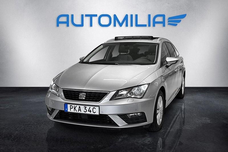 Silver Begagnad 2019 Seat Leon ST Style Kombi | 159 900 kr (Marknadspris) - Bild 1/4