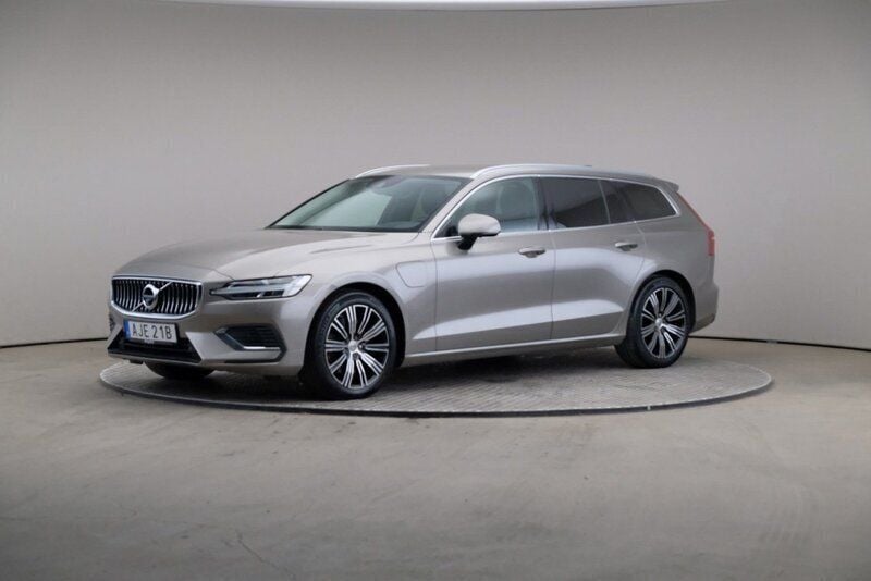 Grå (pebble grey (metallic)) Begagnad 2021 Volvo V60 Inscription Kombi | 269 000 kr (Superpris) - Bild 1/4