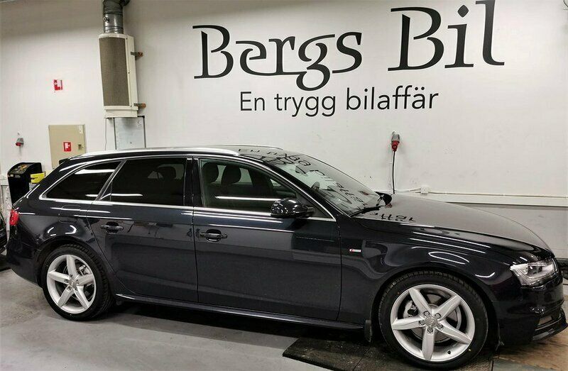 Blå Begagnad 2013 Audi A4 Sport Kombi | 139 999 kr - Bild 1/4