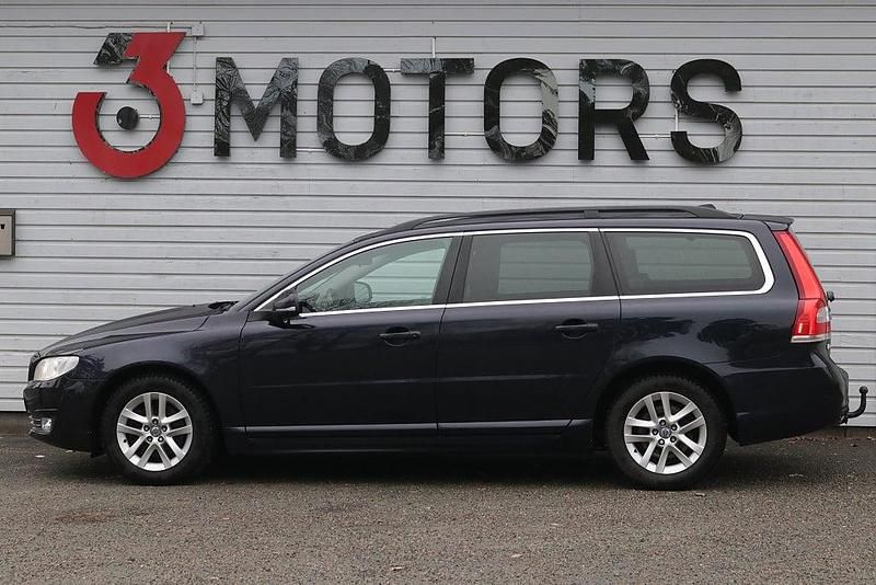 Begagnad Volvo V70 Standard 181 HK (133 kW) 2015 Blå Kombi