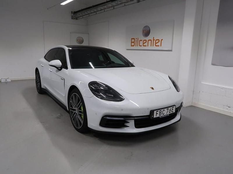 Vit Begagnad 2019 Porsche Panamera Sport Turismo Kombi | 649 900 kr (Marknadspris) - Bild 1/3