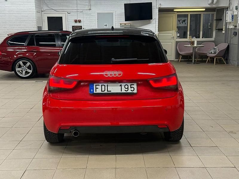 Begagnad Audi A1 Sportback 86 HK (63 kW) 2012 Röd Halvkombi
