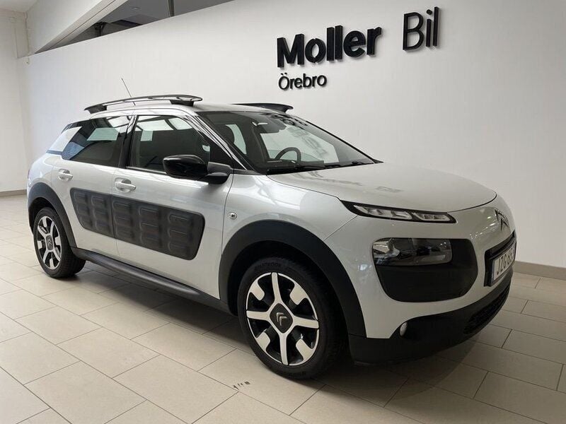 Vit Begagnad 2015 Citroën C4 Cactus PureTech Halvkombi | 79 000 kr (Marknadspris) - Bild 1/4