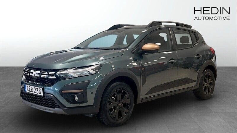Grön (green) Begagnad 2025 Dacia Sandero Extreme Halvkombi | 219 900 kr (Marknadspris) - Bild 1/4