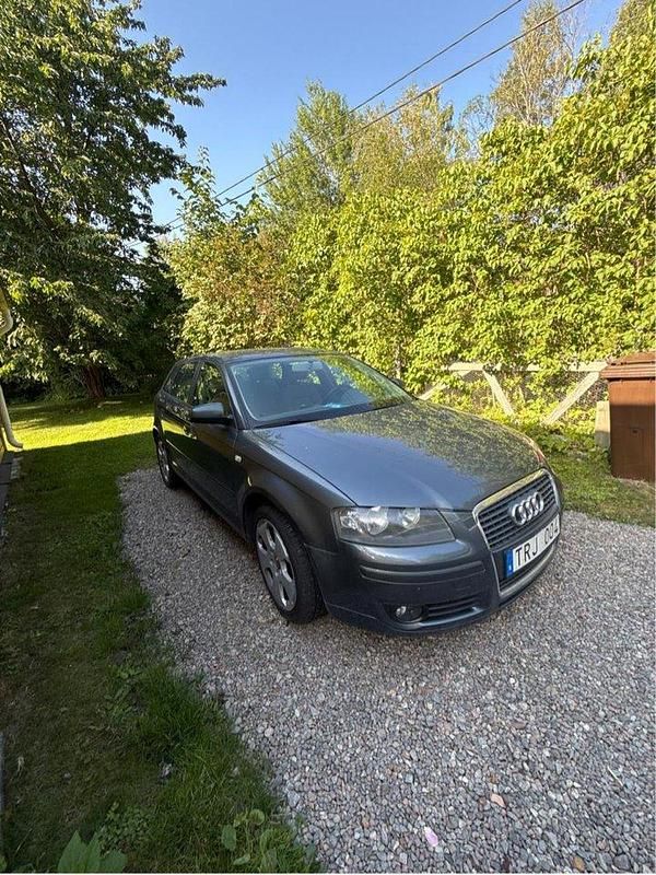 Grå Begagnad 2007 Audi A3 Sportback Halvkombi | 35 000 kr (Bra pris) - Bild 1/3