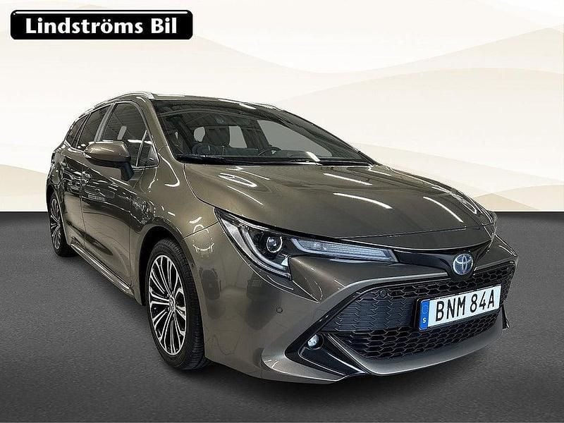 Grön Begagnad 2020 Toyota Corolla Style Kombi | 245 000 kr (Marknadspris) - Bild 1/2