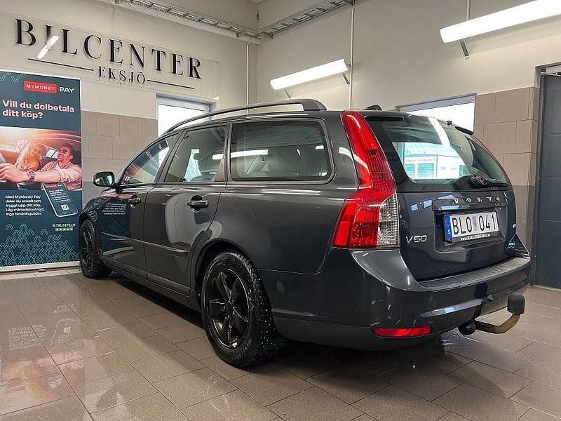 Begagnad Volvo V50 Kinetic 125 HK (91 kW) 2009 Grå Kombi