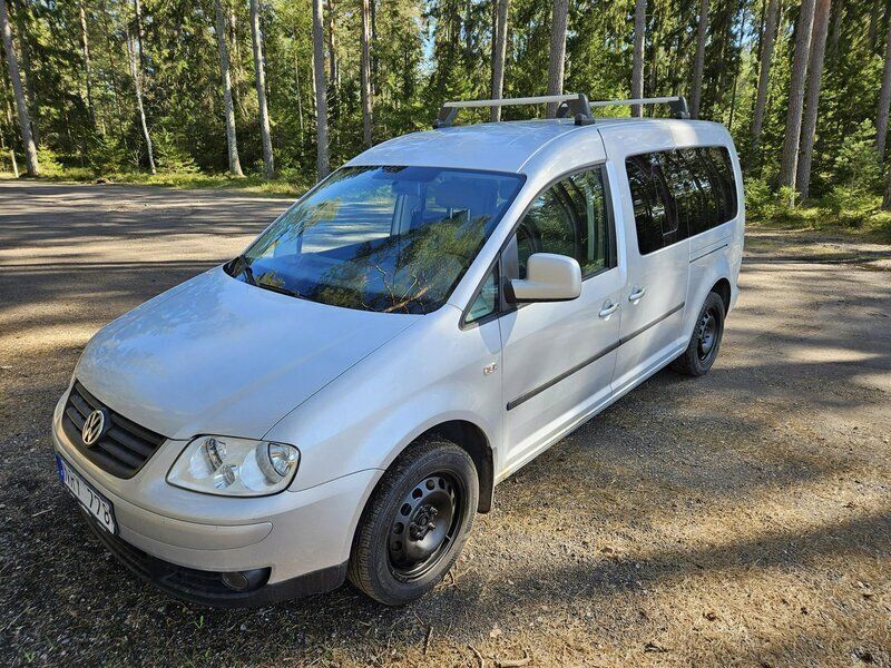 Silver Begagnad 2010 VW Caddy Maxi Minibuss | 58 900 kr (Marknadspris) - Bild 1/4