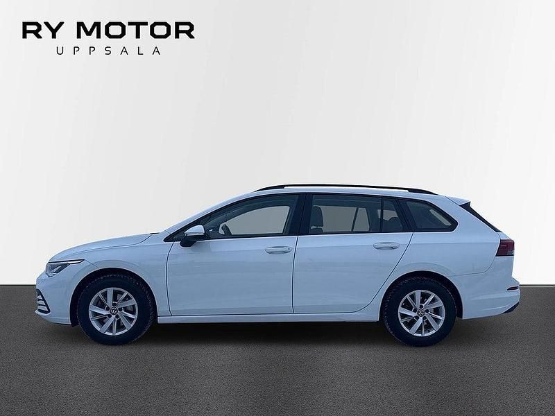 Begagnad VW Golf VIII IQ Drive 131 HK (96 kW) 2022 Vit Kombi