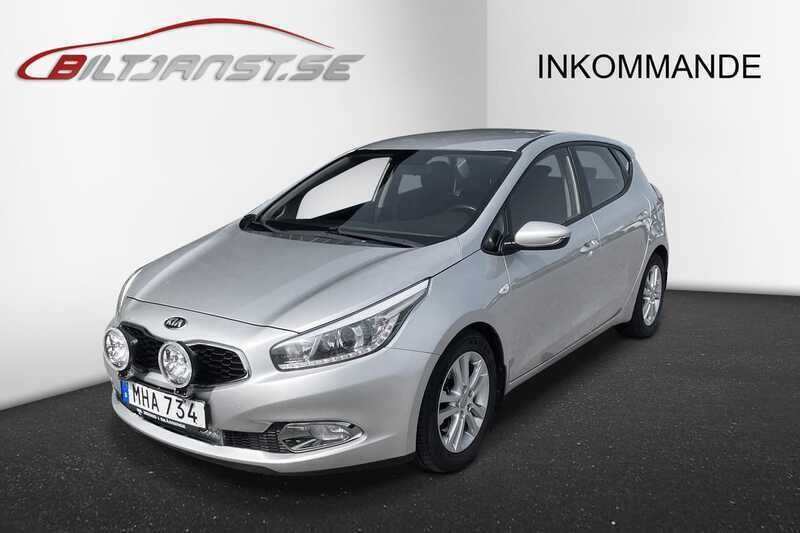 Grå Begagnad 2013 Kia Ceed EX Halvkombi | 74 900 kr (Bra pris) - Bild 1/3