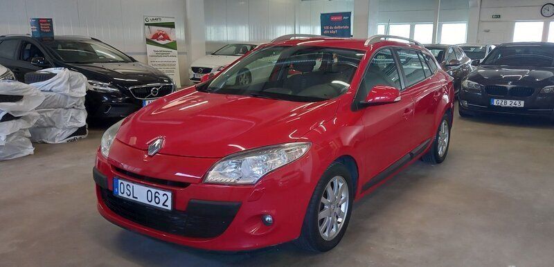 Röd Begagnad 2011 Renault Mégane GrandTour Kombi | 85 000 kr (Marknadspris) - Bild 1/4