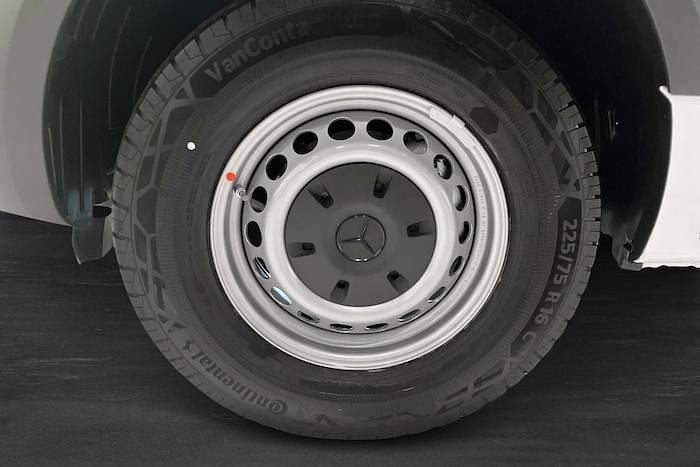 Ny Mercedes 420 11 kW (15 HK) 2025 Vit Pickup