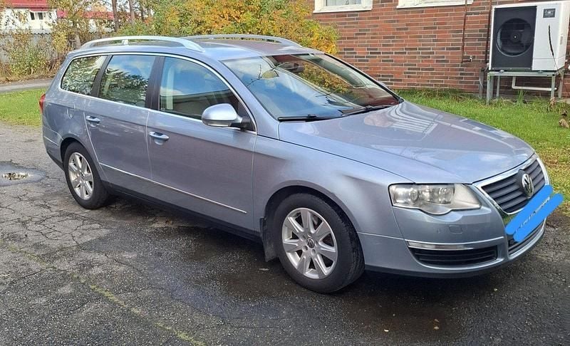 Blå Begagnad 2008 VW Passat Sportline Kombi | 64 000 kr - Bild 1/4