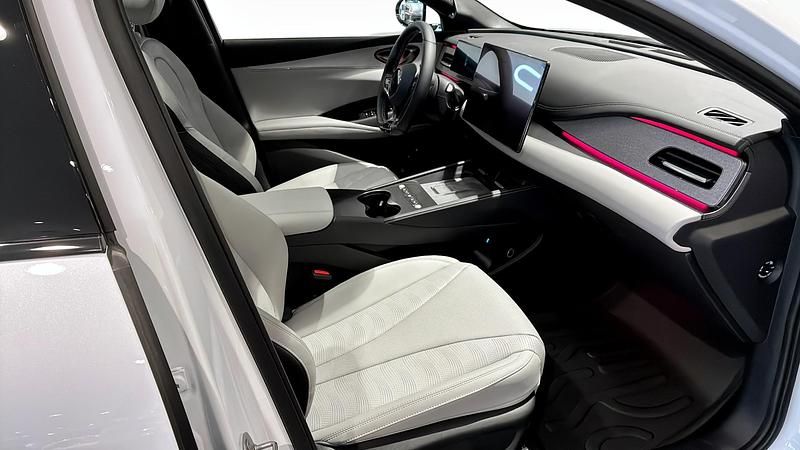 Ny BYD Seal Comfort 98 HK (72 kW) 2025 Vit Halvkombi